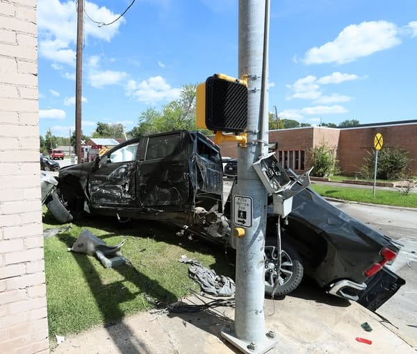 Wife of Wells ISD superintendent dies in downtown Lufkin car accident
